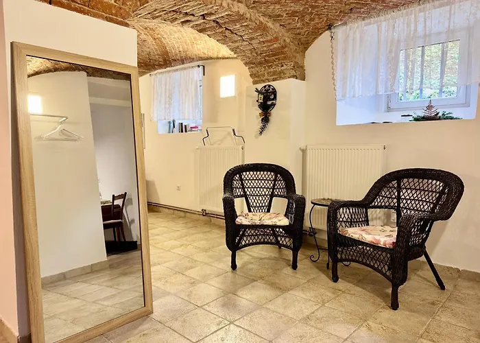 Kralj アパート ポドチェトルテク