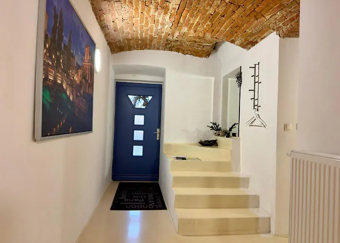 アパート Kralj ポドチェトルテク